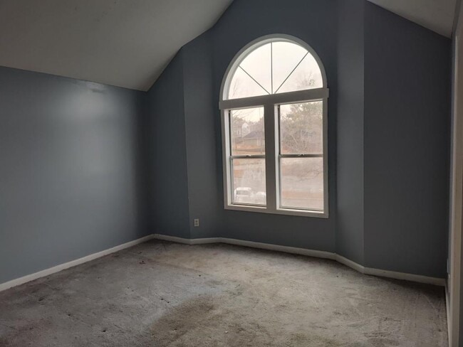 Building Photo - 6724 Willowbrook Dr