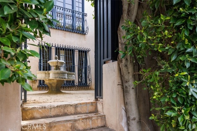 Building Photo - 1116 S Highland Ave