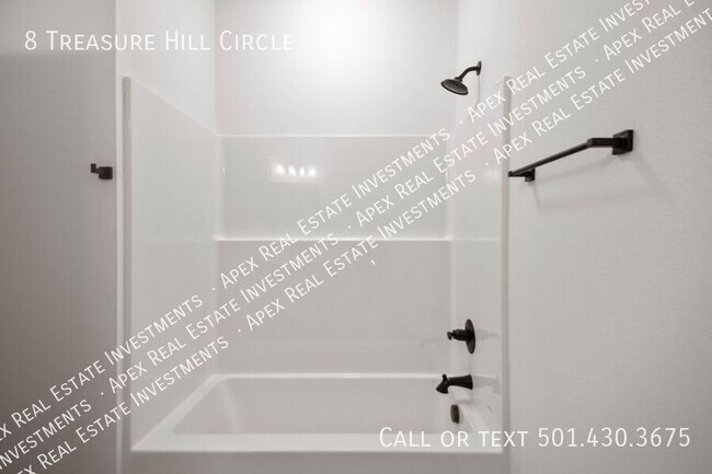 Building Photo - 8 Treasure Hill Cir