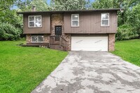 Building Photo - 6502 Pauline Ct