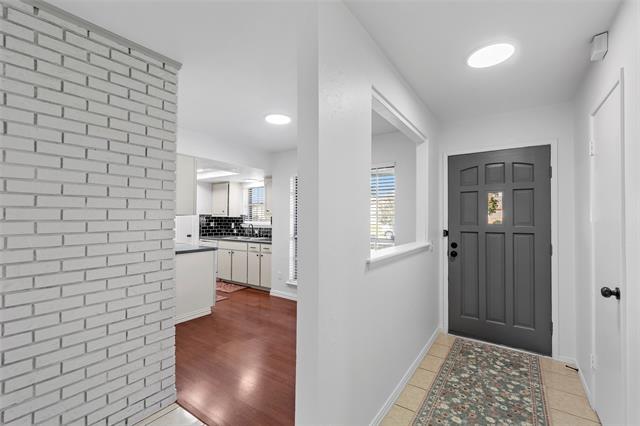 Building Photo - 3722 Hillsdale Ln