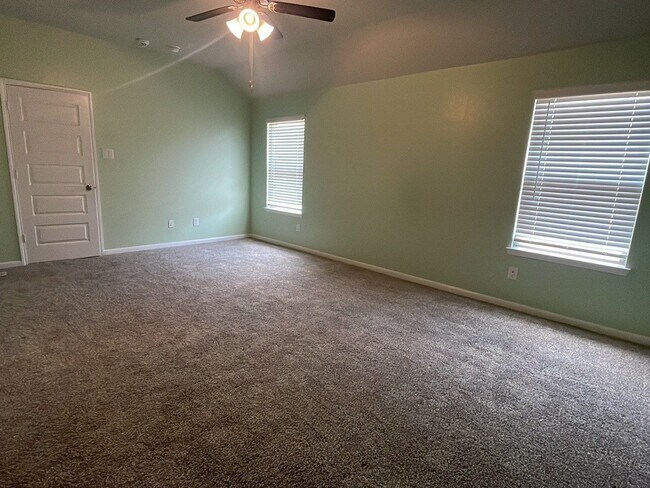Building Photo - 1403 Mateer Manor Ct