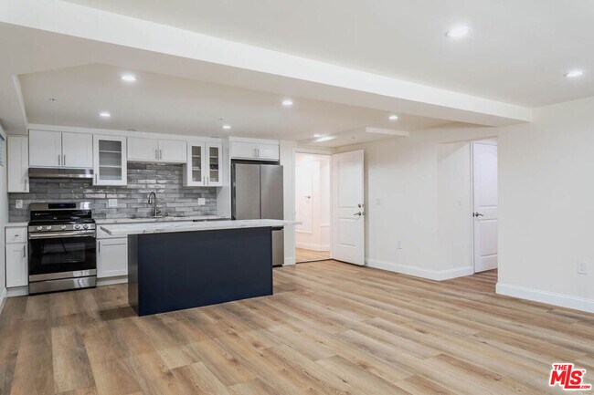 Building Photo - 4422 Melbourne Ave