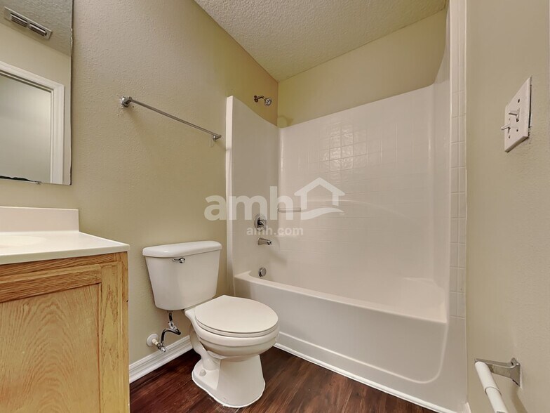 Building Photo - 11971 Cherry Creek Rd