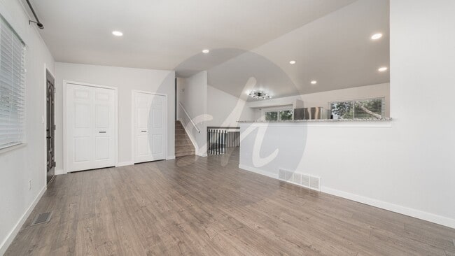 Building Photo - Fully Remodeled Home in Old Farm