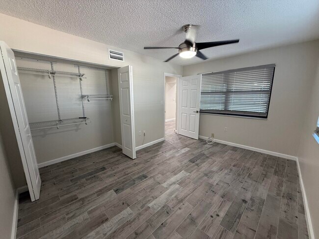 Building Photo - 6670 Villa Sonrisa Dr