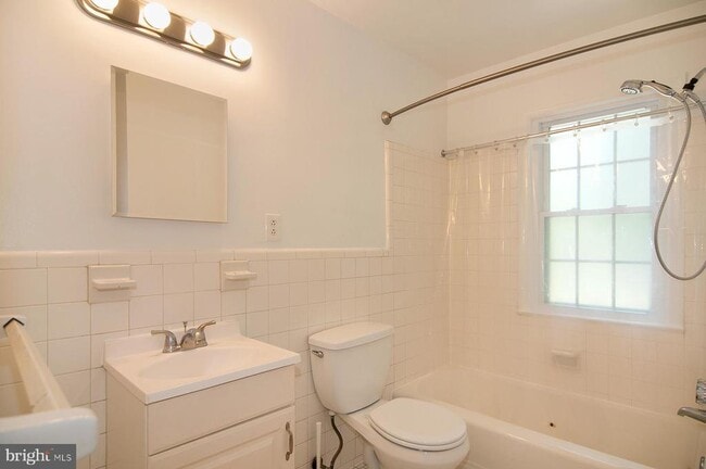 Building Photo - 5504 Beech Ave