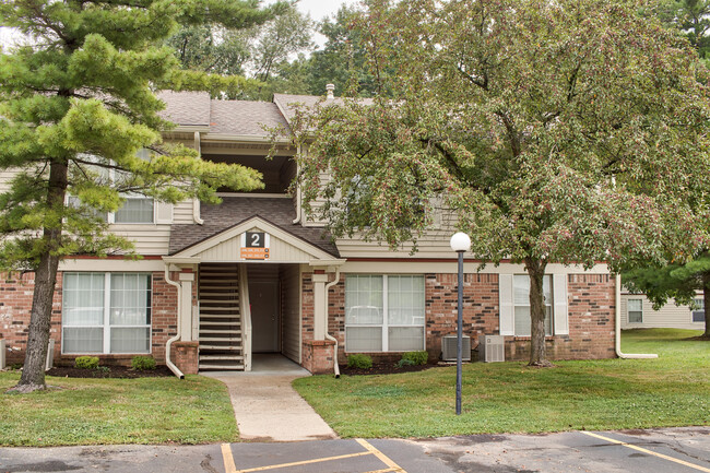 Building Photo - Village Green