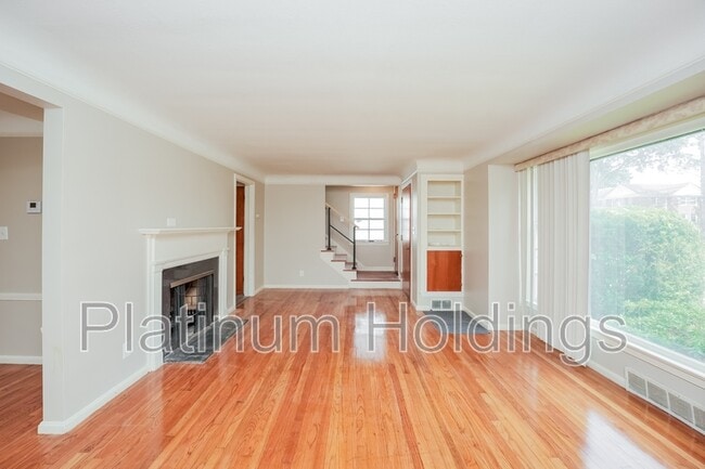 Building Photo - 13790 Cedar Rd