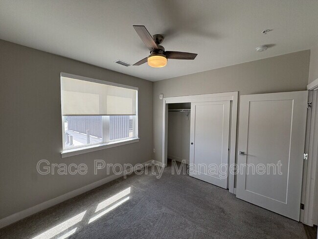 Building Photo - 3500 S Corona St