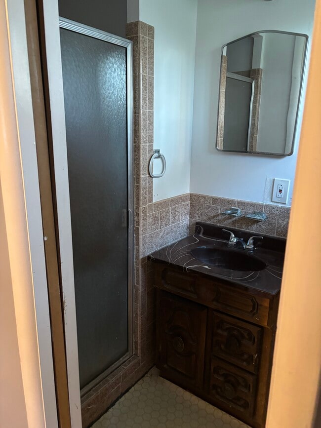 Building Photo - 12500 E 53 St