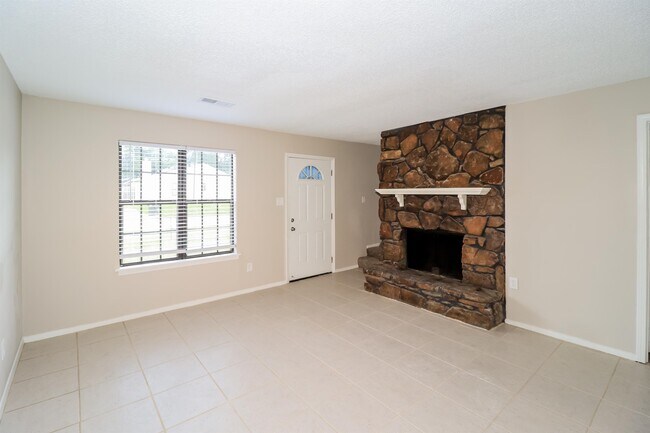 Building Photo - 6230 Sylva Rena Dr