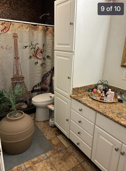 Full Bath - 110 N 2nd Ave