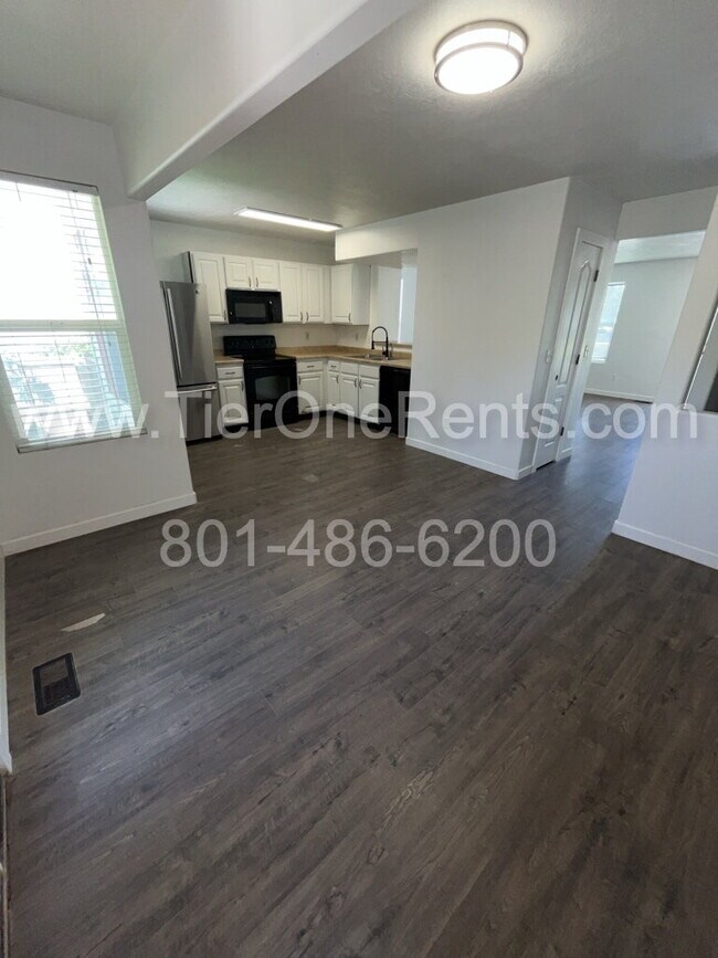 Building Photo - NO DEPOSIT option available for qualified ...