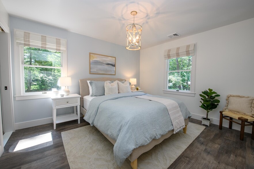 Primary bedroom - 147 Hemlock Rd