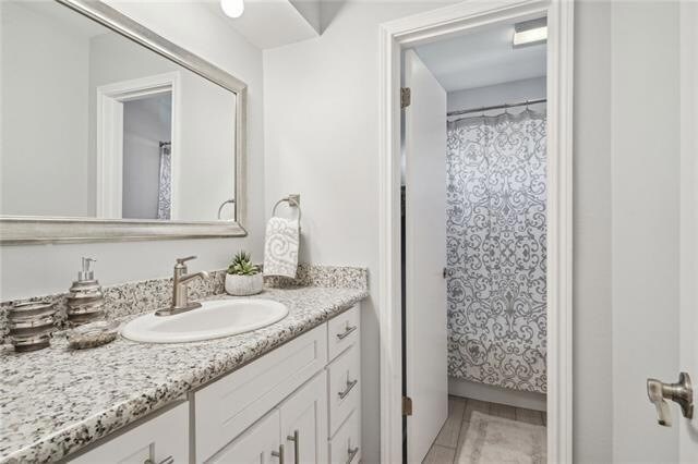 Building Photo - 111 Oakmont Dr