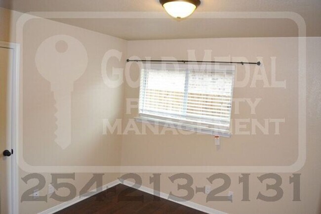 Building Photo - 1104 Grace Point Dr