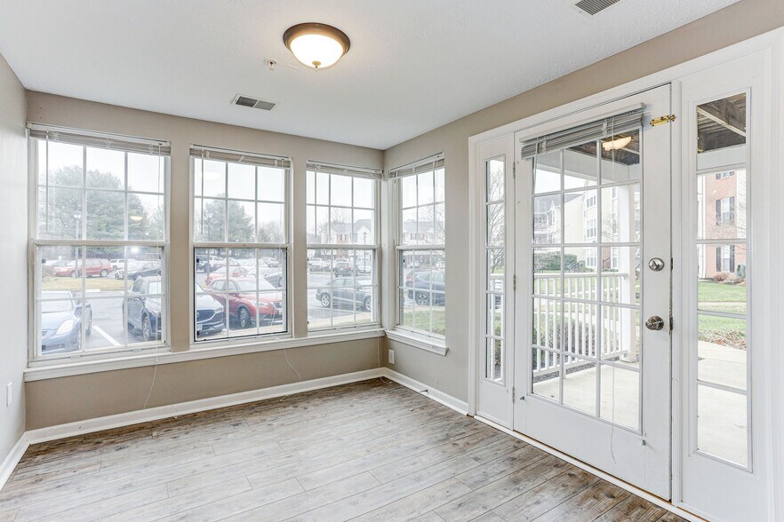 Building Photo - 624 Jupiter Hills Court