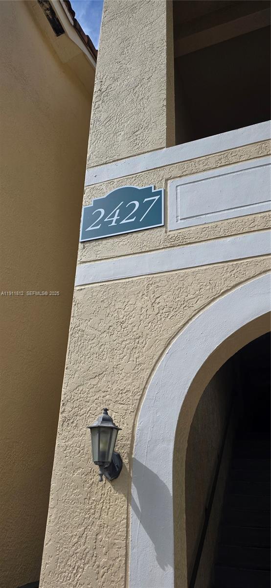 Building Photo - 2427 Centergate Dr