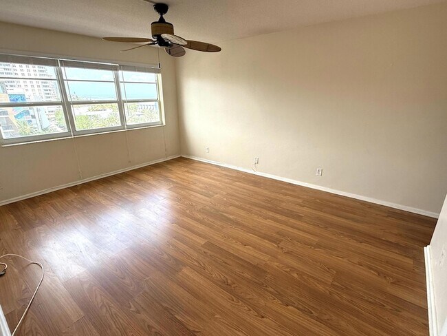 Building Photo - 133 N Pompano Beach Blvd