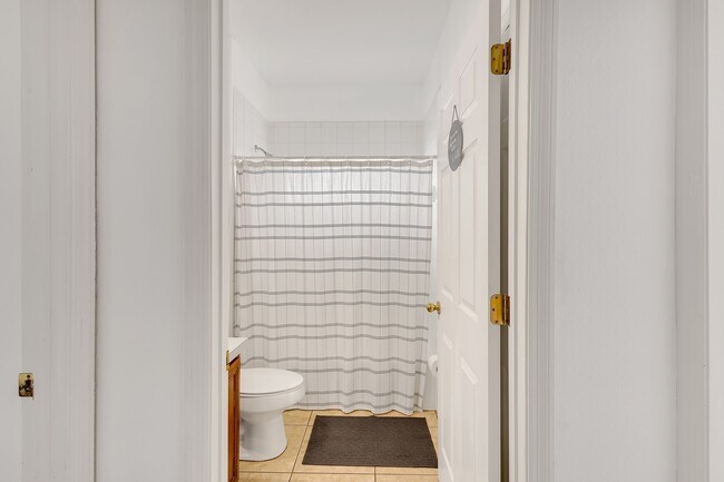 Building Photo - 10360 Cypress Trail Dr