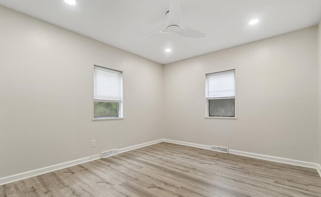 Building Photo - 154 Orchard Ave