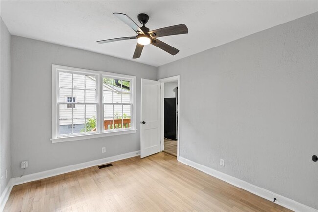 Building Photo - 3437 Harris Dr