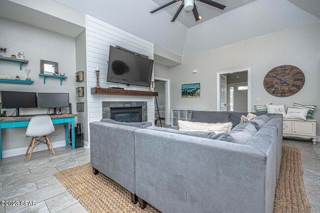 Building Photo - 12237 Lyndell Plantation Dr