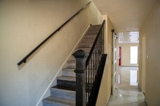 Building Photo - 6482 Alisa Ln