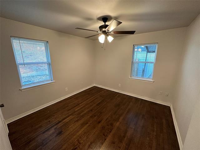 Building Photo - 2322 Meadow Ln