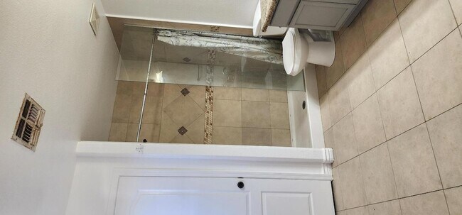 Building Photo - 9124 W Elm St