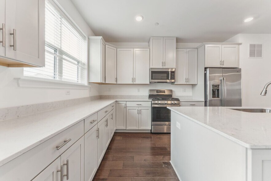 Building Photo - 46 Mariveles Way