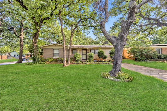 Building Photo - 6324 Woodbine Dr