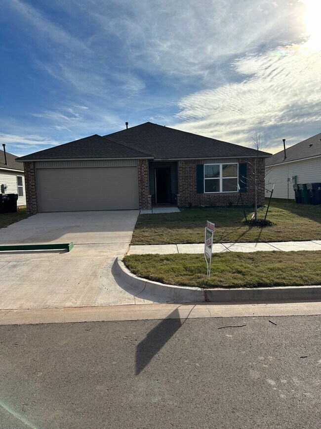 Building Photo - Make Morgan Glen Home! Preleasing This Three-Bedroom, Two-Bath Beauty Now