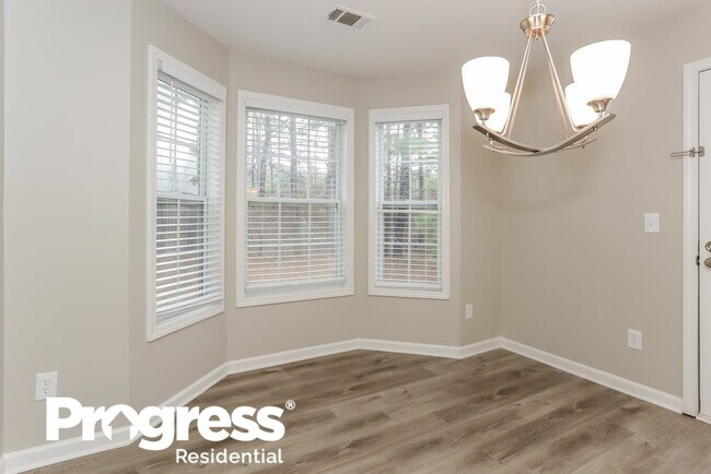 Building Photo - 5701 Castlebrook Dr