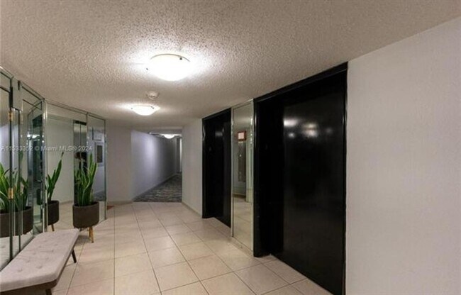 Building Photo - 11930 N Bayshore Dr