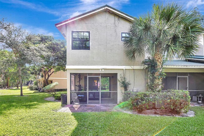 Building Photo - 484 Westree Ln