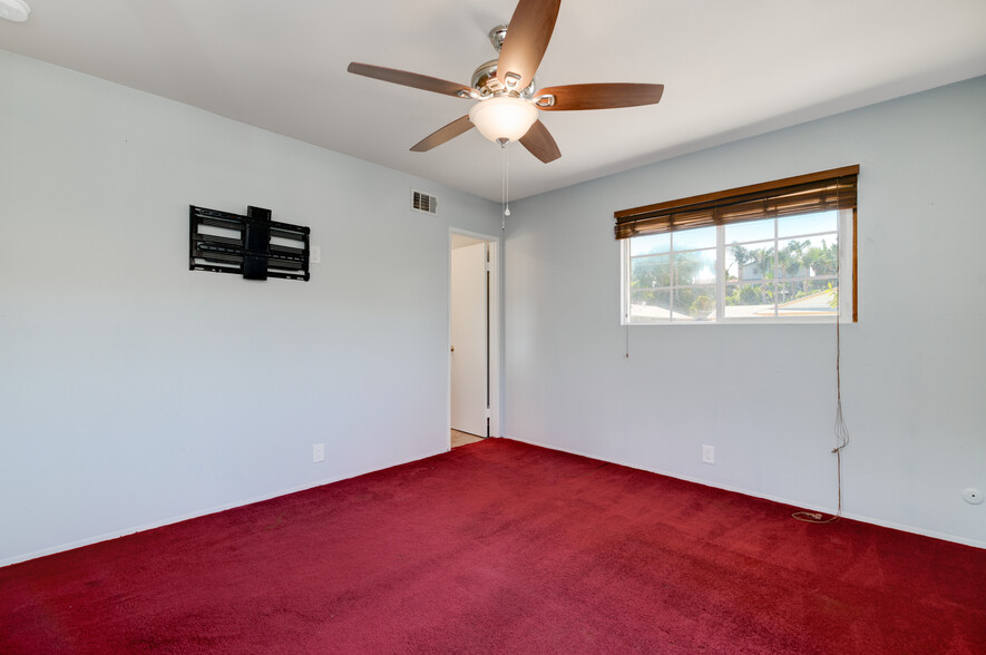 Master Bedoom - 2363 Fleetwood St