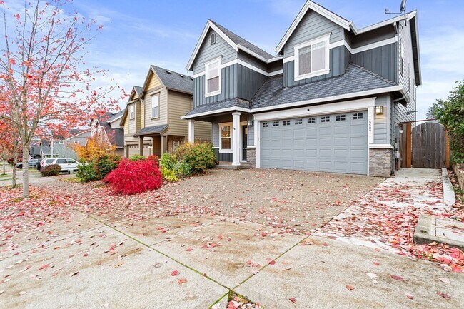 Building Photo - Excellent Condition Three Bedroom + Office, Fenced Backyard, Central AC