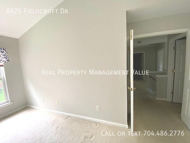 Building Photo - 8625 Fieldcroft Dr