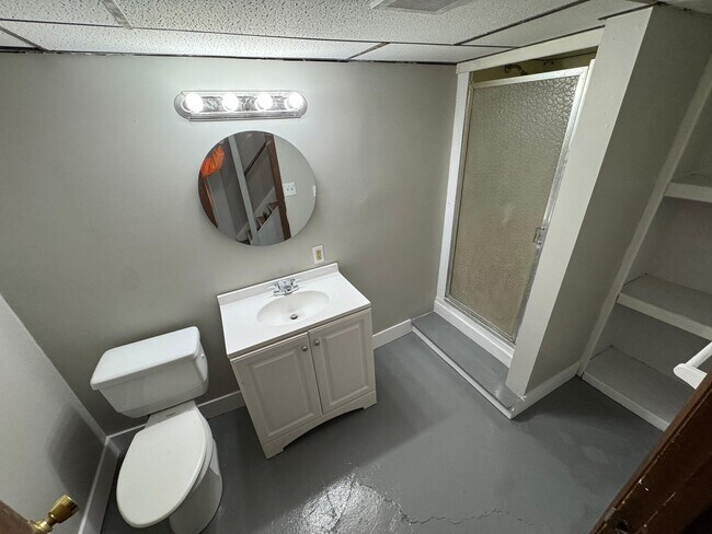 Building Photo - Renovated 3BR Home in Euclid (Move-In Ready)