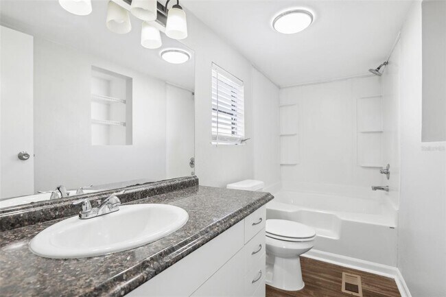 Building Photo - 3121 Briar St