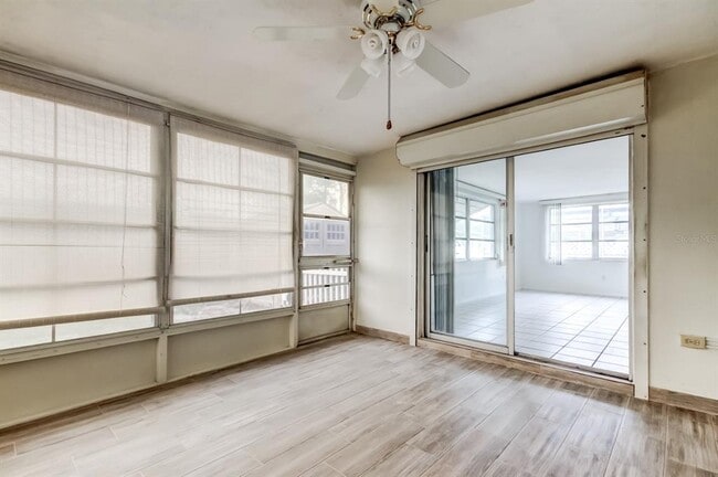 Building Photo - 3735 Mynabird Dr