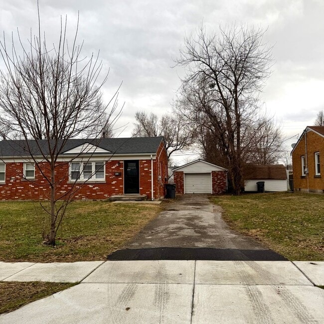 Building Photo - 553 Freeman Dr