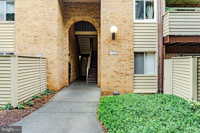 Building Photo - 19443 Brassie Pl
