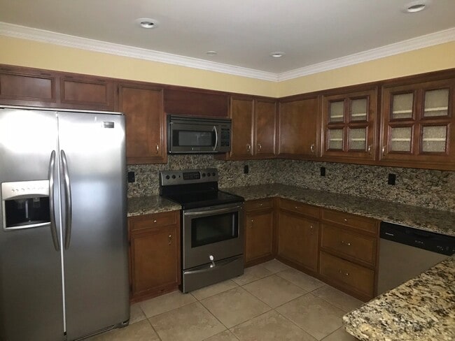 Building Photo - 3Bed/2Bath In Cimarron now Available!