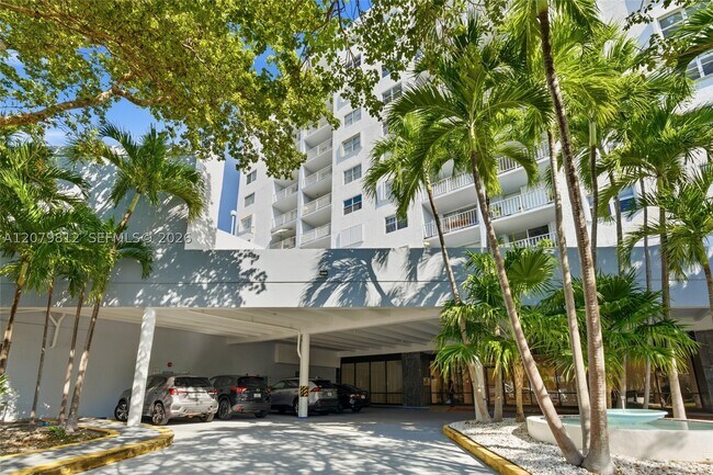 Building Photo - 6900 Bay 9L Bay