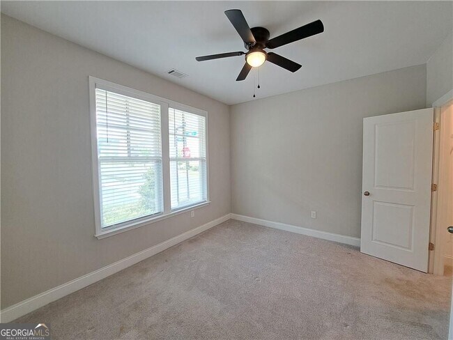 Building Photo - 637 Stan Hope Ln