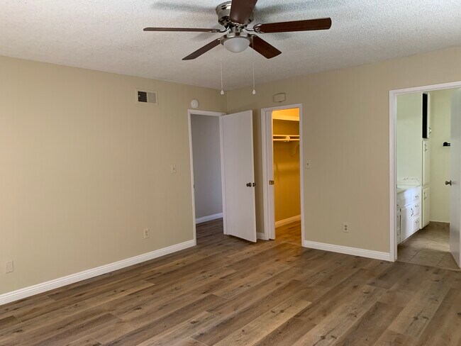 Building Photo - 2822 Caricia Dr