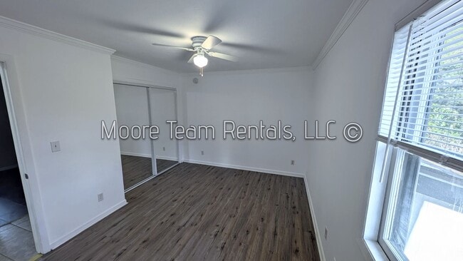 Building Photo - 3/2 Brick House, Deck, Storage & Fenced Yard